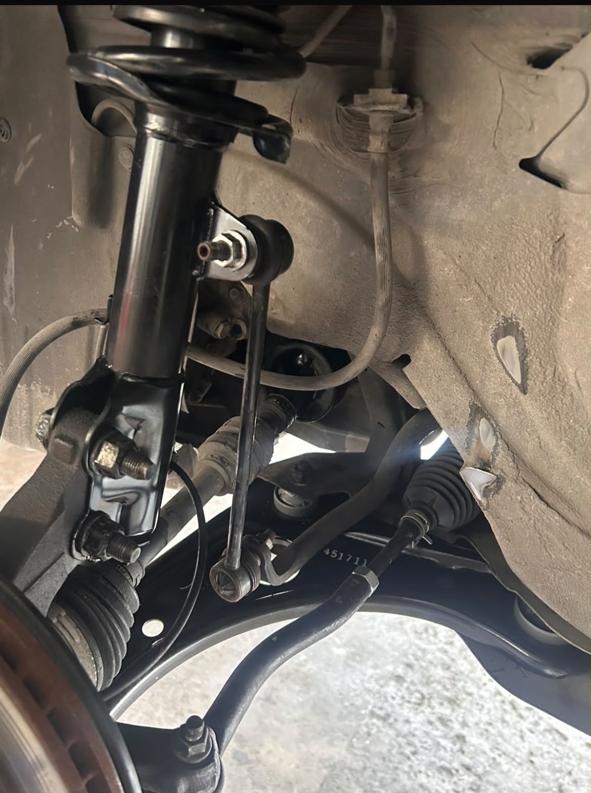Conjunto de suspensión instalado en el vehículo